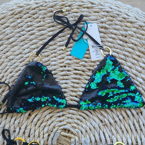 Beach Bunny Bikini set - Picture 4 of 6